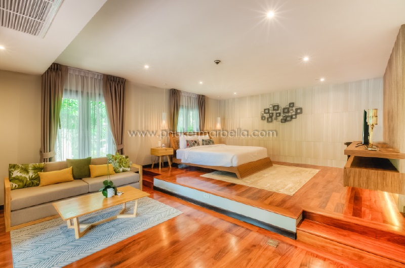 5 Bed pool villa in Layan Beach